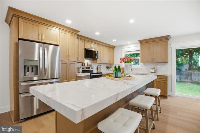 3615 2ND AVE, Edgewater, MD 21037
