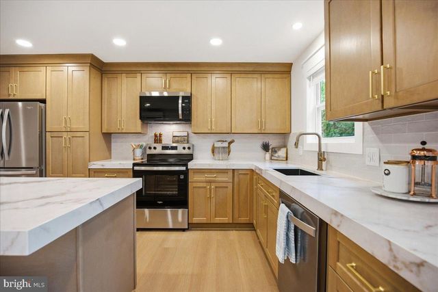 3615 2ND AVE, Edgewater, MD 21037
