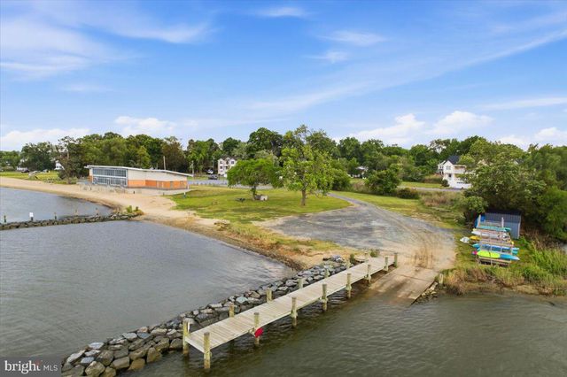 3615 2ND AVE, Edgewater, MD 21037