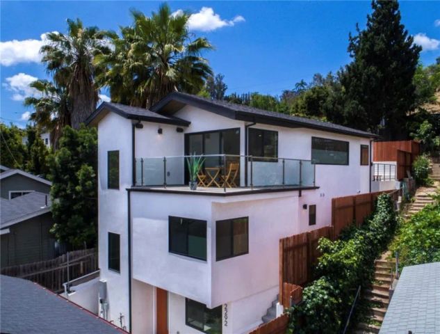 2290 Riverside Drive, Los Angeles, CA 90039