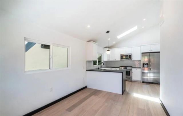 2290 Riverside Drive, Los Angeles, CA 90039
