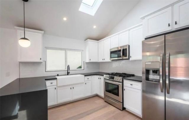 2290 Riverside Drive, Los Angeles, CA 90039
