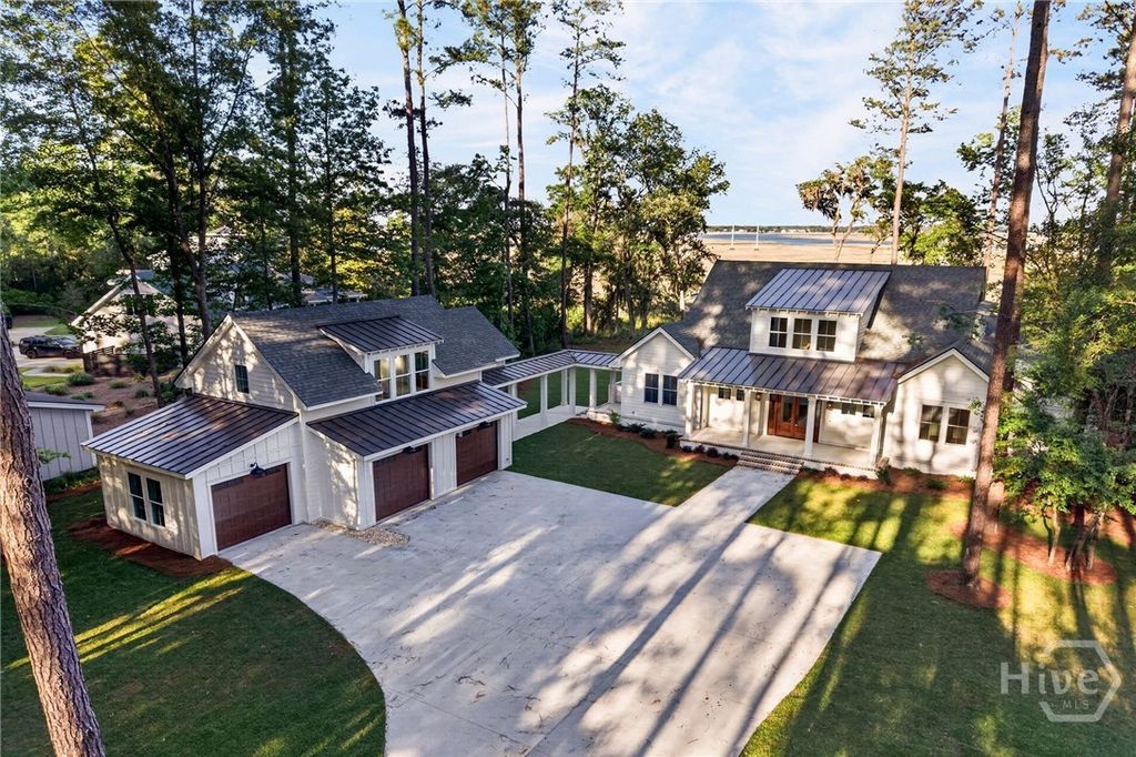 Image 2 of property listing at 114 Drifton Drive, Savannah, GA 31419