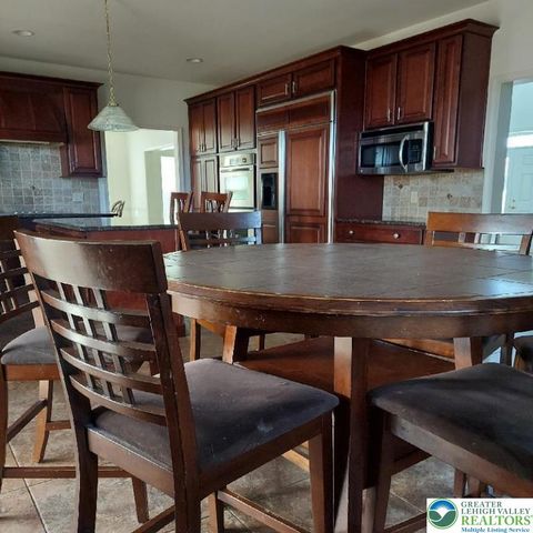 4704 Reston Drive, Easton, PA 18040