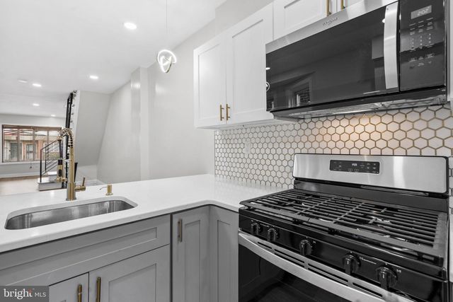 5831 WASHINGTON AVE, Philadelphia, PA 19143