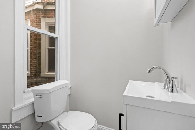 5831 WASHINGTON AVE, Philadelphia, PA 19143