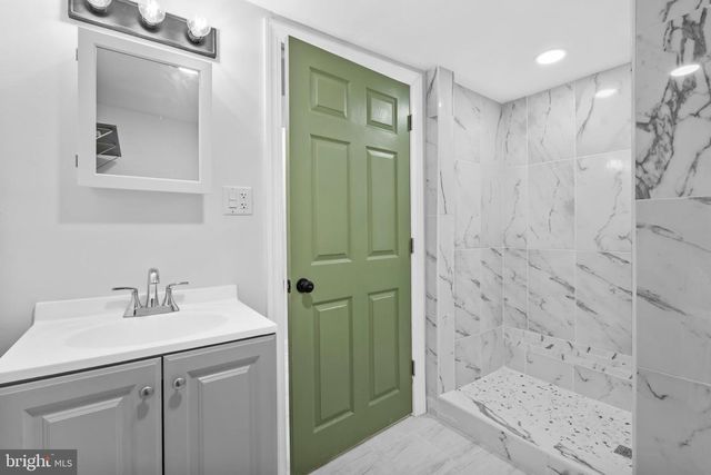 5831 WASHINGTON AVE, Philadelphia, PA 19143