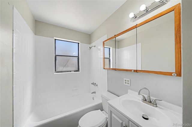 956 Macon Street, Aurora, CO 80010