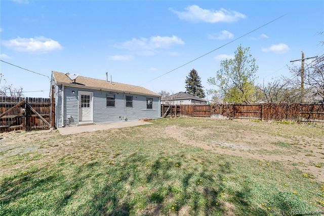 956 Macon Street, Aurora, CO 80010