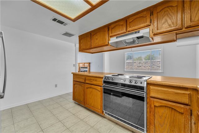 7343 Bay Avenue, California City, CA 93505