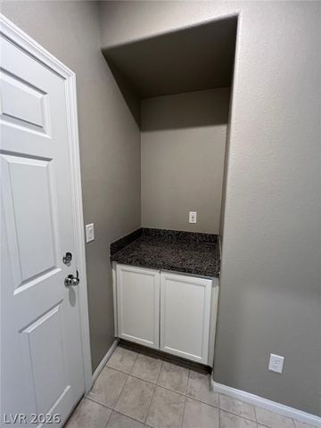 6071 Castle Gardens Avenue, Las Vegas, NV 89130