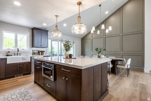 261 N SANDRUN RD, Salt Lake City, UT 84103