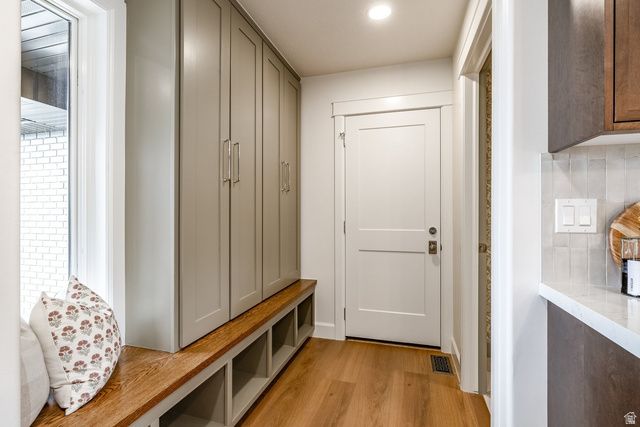 261 N SANDRUN RD, Salt Lake City, UT 84103