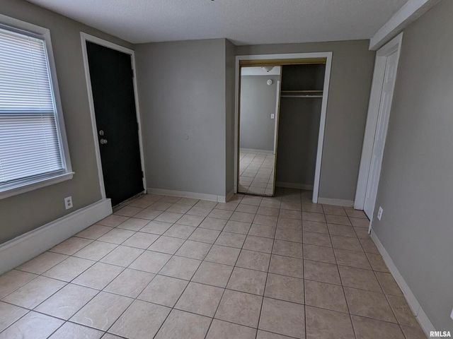 1012 Bridge Ave Avenue, Davenport, IA 52803