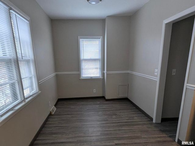1012 Bridge Ave Avenue, Davenport, IA 52803