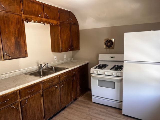 1012 Bridge Ave Avenue, Davenport, IA 52803