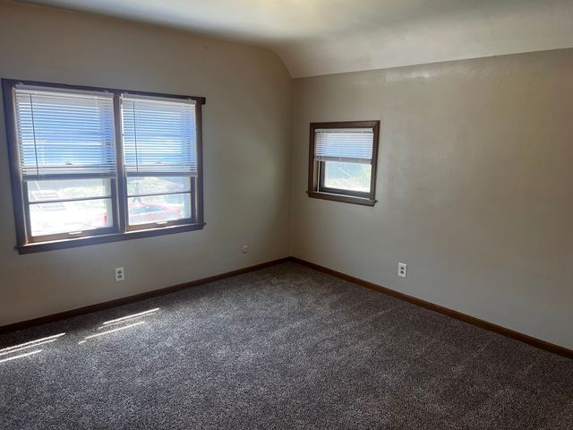 1012 Bridge Ave Avenue, Davenport, IA 52803