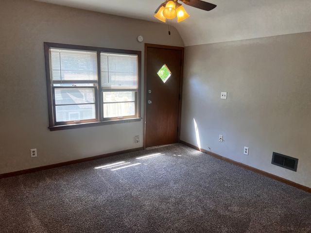 1012 Bridge Ave Avenue, Davenport, IA 52803