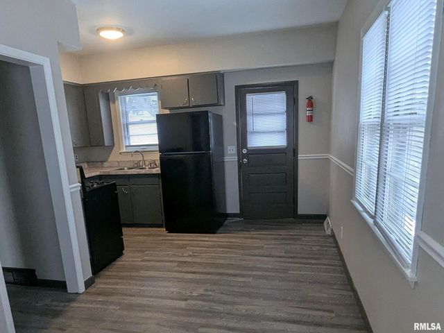 1012 Bridge Ave Avenue, Davenport, IA 52803
