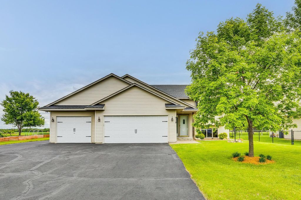 918 Mallard Street NE, Hanover, MN 55341