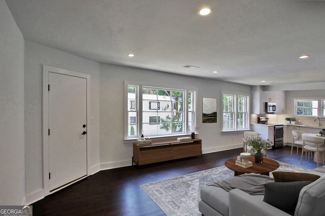 99 Peachtree Memorial Drive C2, Atlanta, GA 30309
