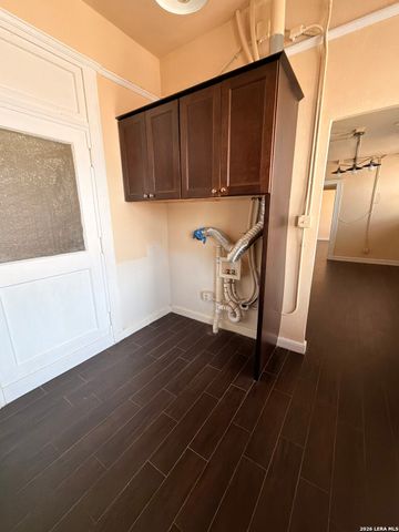 601 N Alamo St Apt 206, San Antonio, TX 78215