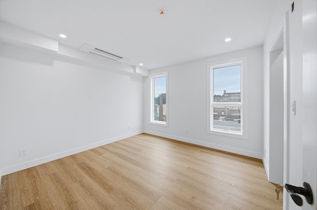 4164 Washington St 9, Boston, MA 02131