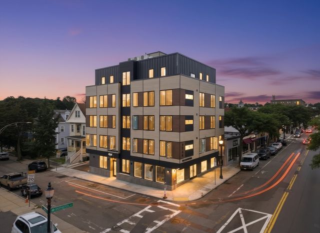 4164 Washington St 9, Boston, MA 02131