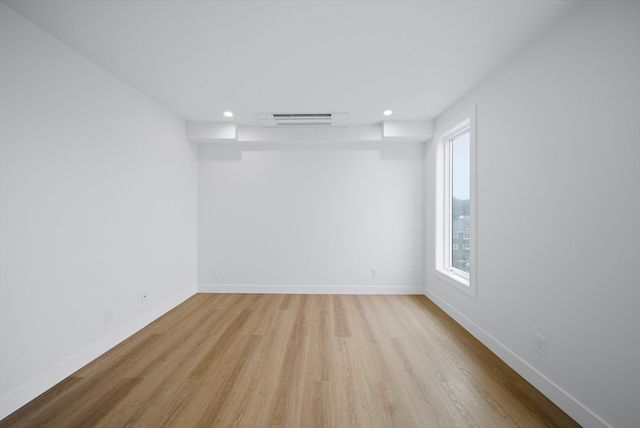 4164 Washington St 9, Boston, MA 02131