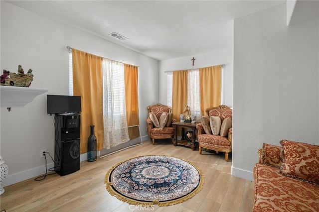 12 Plaza Avila, Lake Elsinore, CA 92532