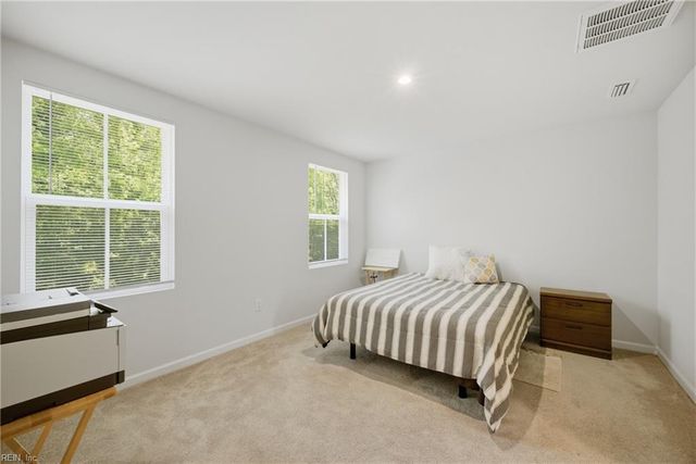 2048 Petersen WAY, Suffolk, VA 23434