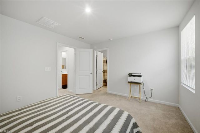 2048 Petersen WAY, Suffolk, VA 23434