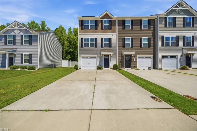2048 Petersen WAY, Suffolk, VA 23434