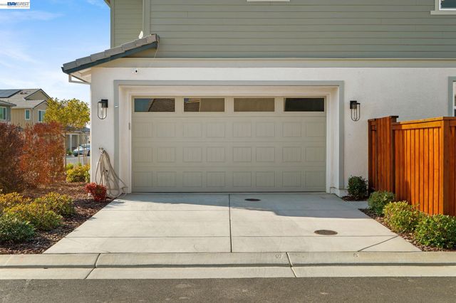 2517 Cyan Dr, Fairfield, CA 94533