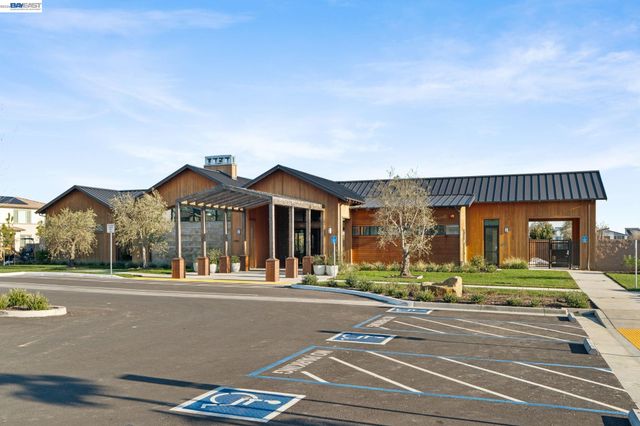 2517 Cyan Dr, Fairfield, CA 94533