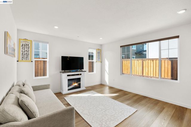 2517 Cyan Dr, Fairfield, CA 94533