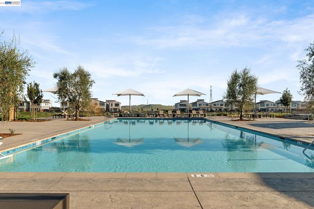 2517 Cyan Dr, Fairfield, CA 94533