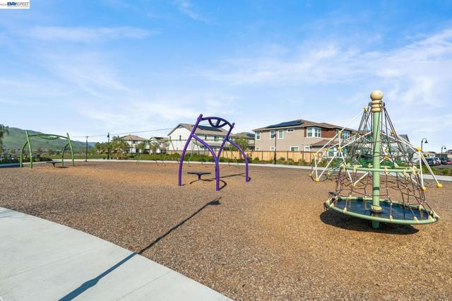 2517 Cyan Dr, Fairfield, CA 94533