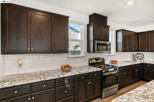 2517 Cyan Dr, Fairfield, CA 94533