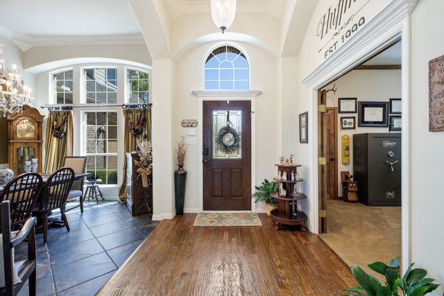 13788 Old Oaks Drive, Fort Worth, TX 76028