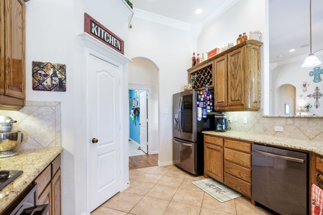 13788 Old Oaks Drive, Fort Worth, TX 76028
