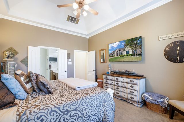 13788 Old Oaks Drive, Fort Worth, TX 76028