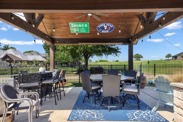 13788 Old Oaks Drive, Fort Worth, TX 76028