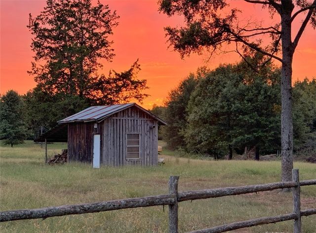 10972 Cowger Lane, Dardanelle, AR 72834