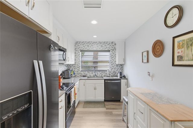 440 OXFORD ROAD, Palm Harbor, FL 34683