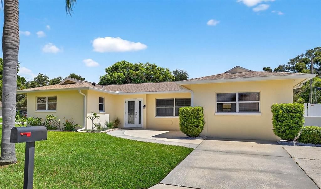 5650 45TH AVENUE N, St Petersburg, FL 33709