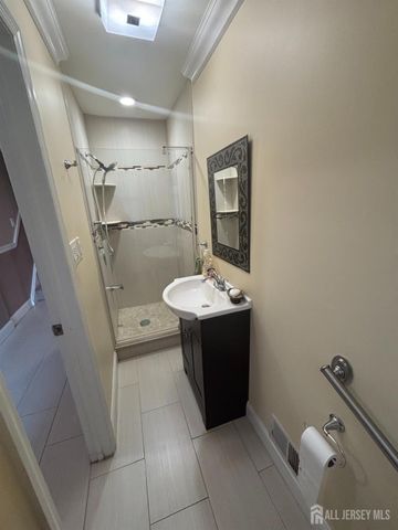 8 Begonia Court, Sayreville, NJ 08872