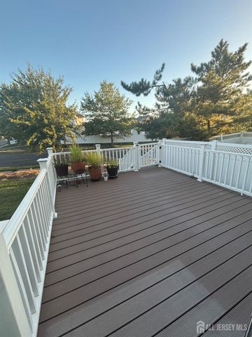 8 Begonia Court, Sayreville, NJ 08872