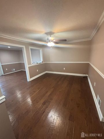 8 Begonia Court, Sayreville, NJ 08872