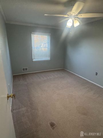 8 Begonia Court, Sayreville, NJ 08872
